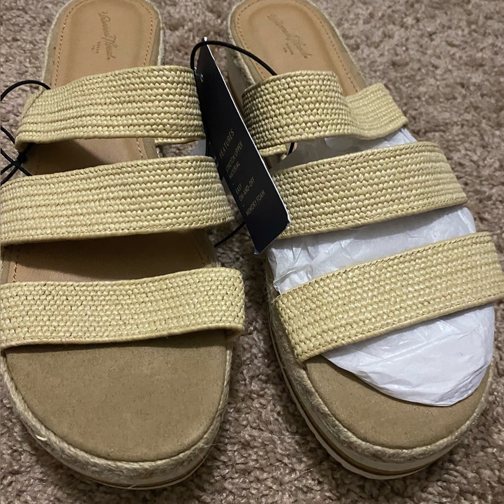 Universal Thread Woven Straw Sandals Slip On